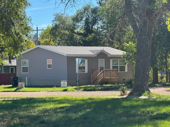 115 1st St, Newell, SD 57760