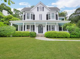 20 Lockwood Rd, Riverside, CT 06878