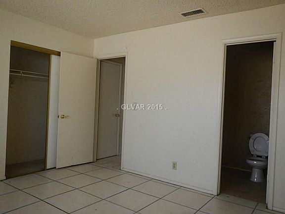 5th image of 4732 Chantilly Ave