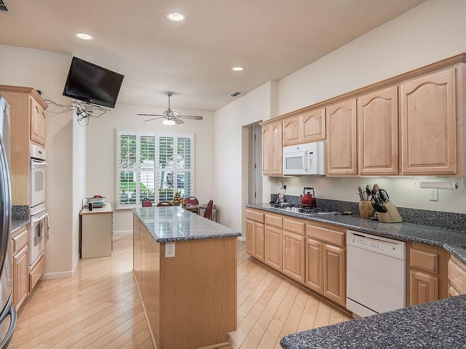 1st image of 4518 Scenic Dr