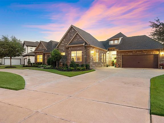 3rd image of 2727 Hollingsworth Pine Ln