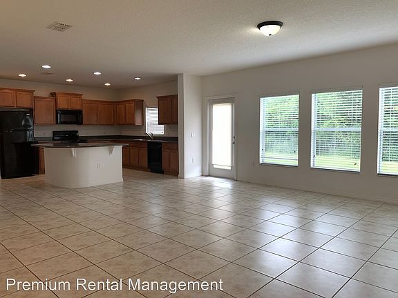 5th image of 3609 Sail Harbor Dr