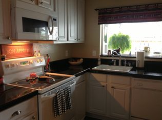 5513 Bridgeport Way W UNIT B, University Place, WA 98467