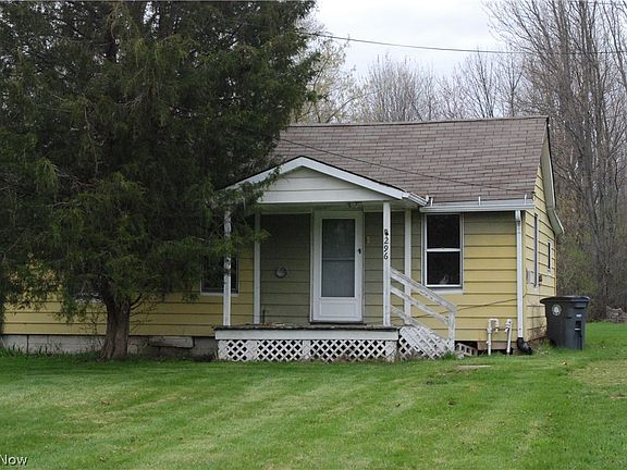 3rd image of 294 W Lincoln St S