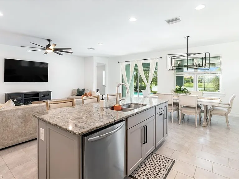 14837 Windward Ln — Photo 6