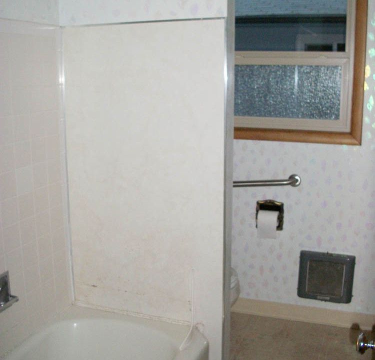 2nd image of 1413 E 15th St