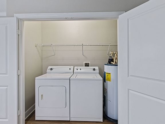 5th image of 8451 Gate Pkwy #846
