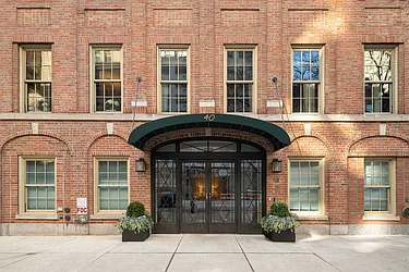 40 East 72nd Street in Lenox Hill