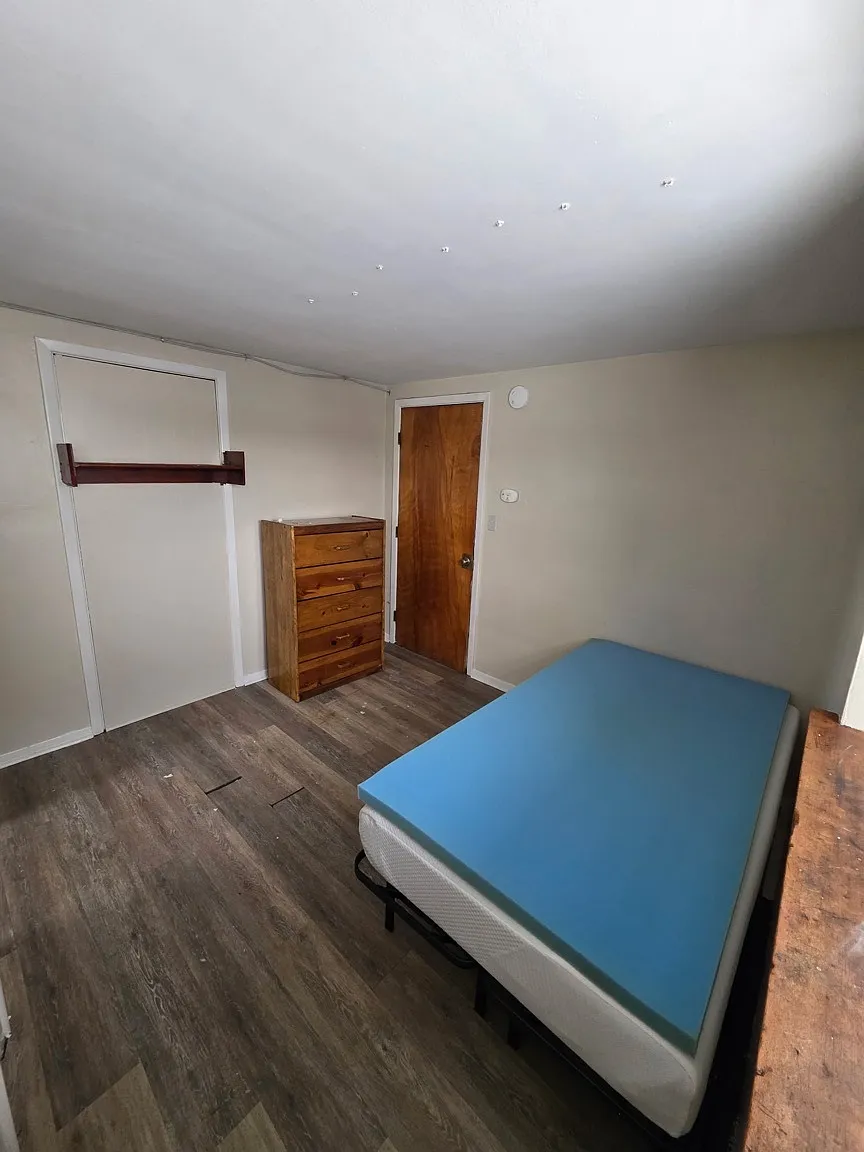 2525 Peach St — Photo 3