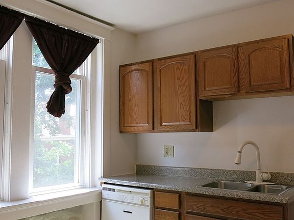 5th image of 119 S Fairmount St #2