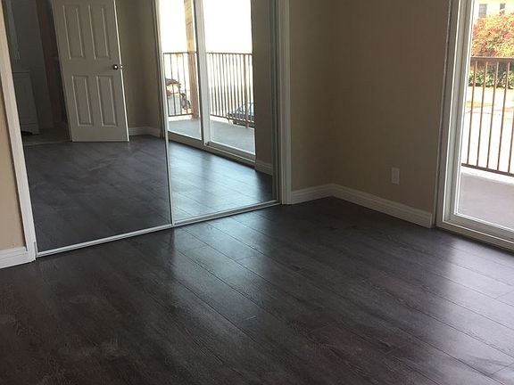2nd image of 650 Linden Ave APT 5