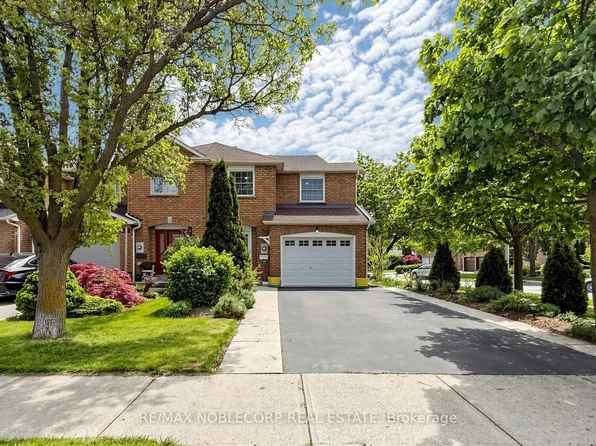 2240 Shipwright Rd, Oakville, ON L6M 3B1