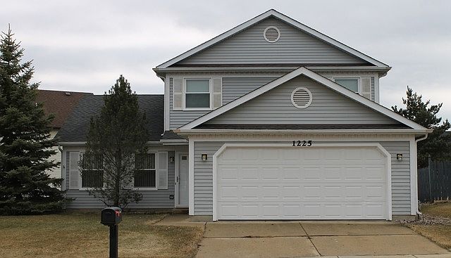 1st image of 1225 Clover Ln