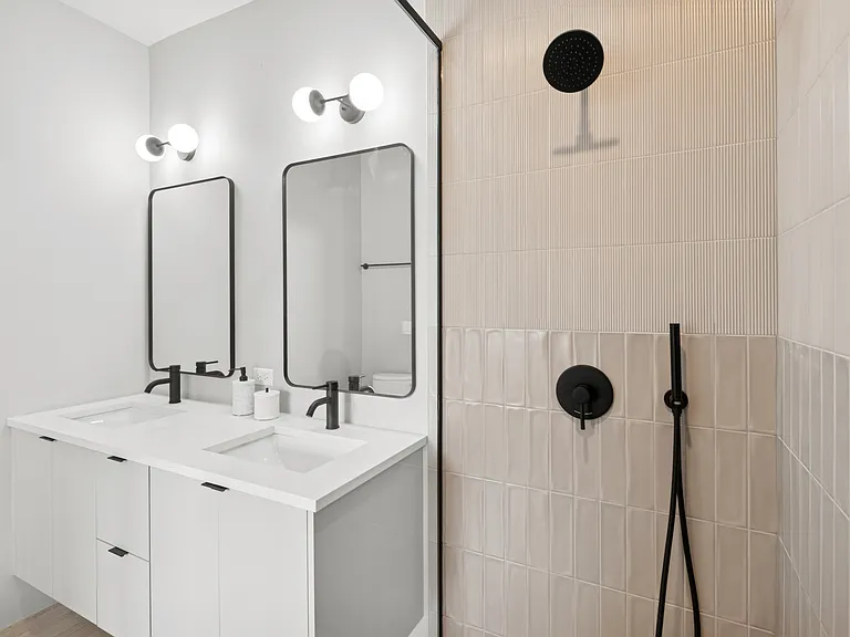 Beloit Townhomes — Photo 14
