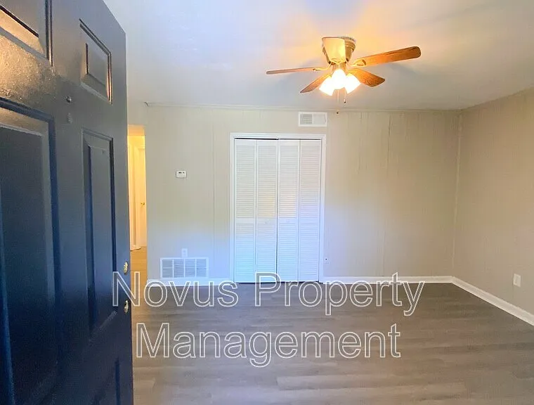 191 Harvell Dr #E4 — Photo 2