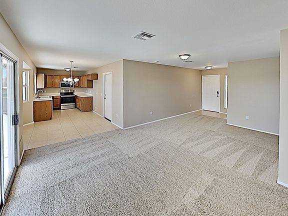 4th image of 805 W Shannons Way