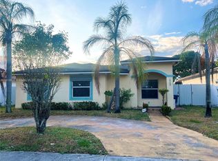 Golden Gardens Sec 8, Miami Gardens, FL 33056