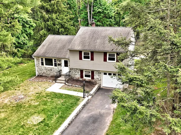 1013 Carlin Dr, Southampton, PA 18966