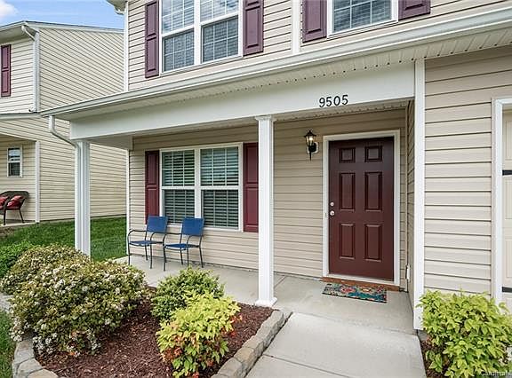 3rd image of 9505 Bradstreet Commons Way