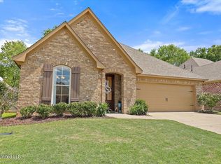 2027 Pebble Creek Dr, Brandon, MS 39042