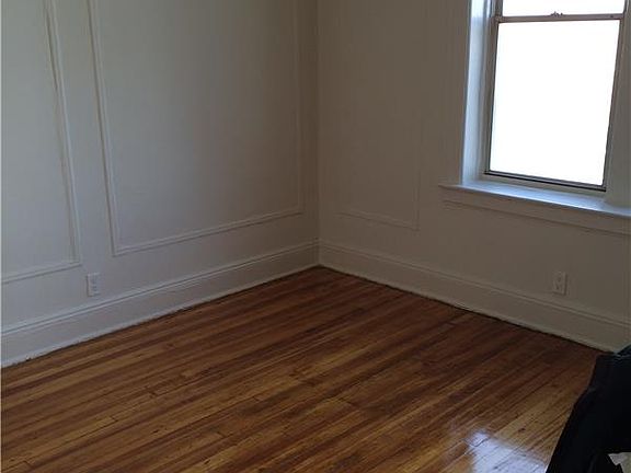 3rd image of 3946 27th St APT 3B