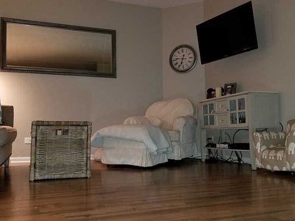 3rd image of 3145 Shenandoah Ln