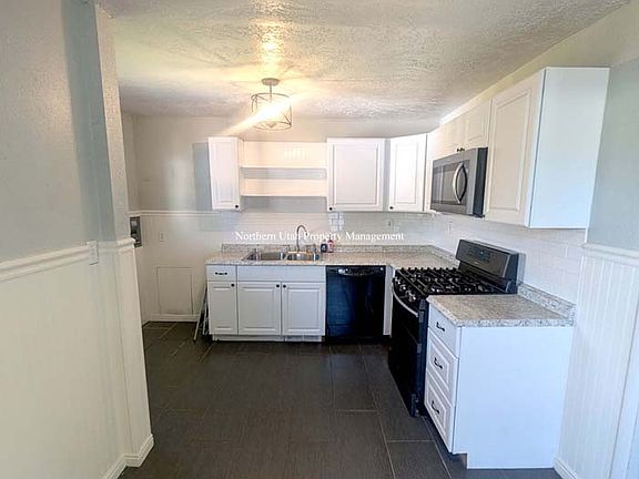 5 Kitchen_08282024