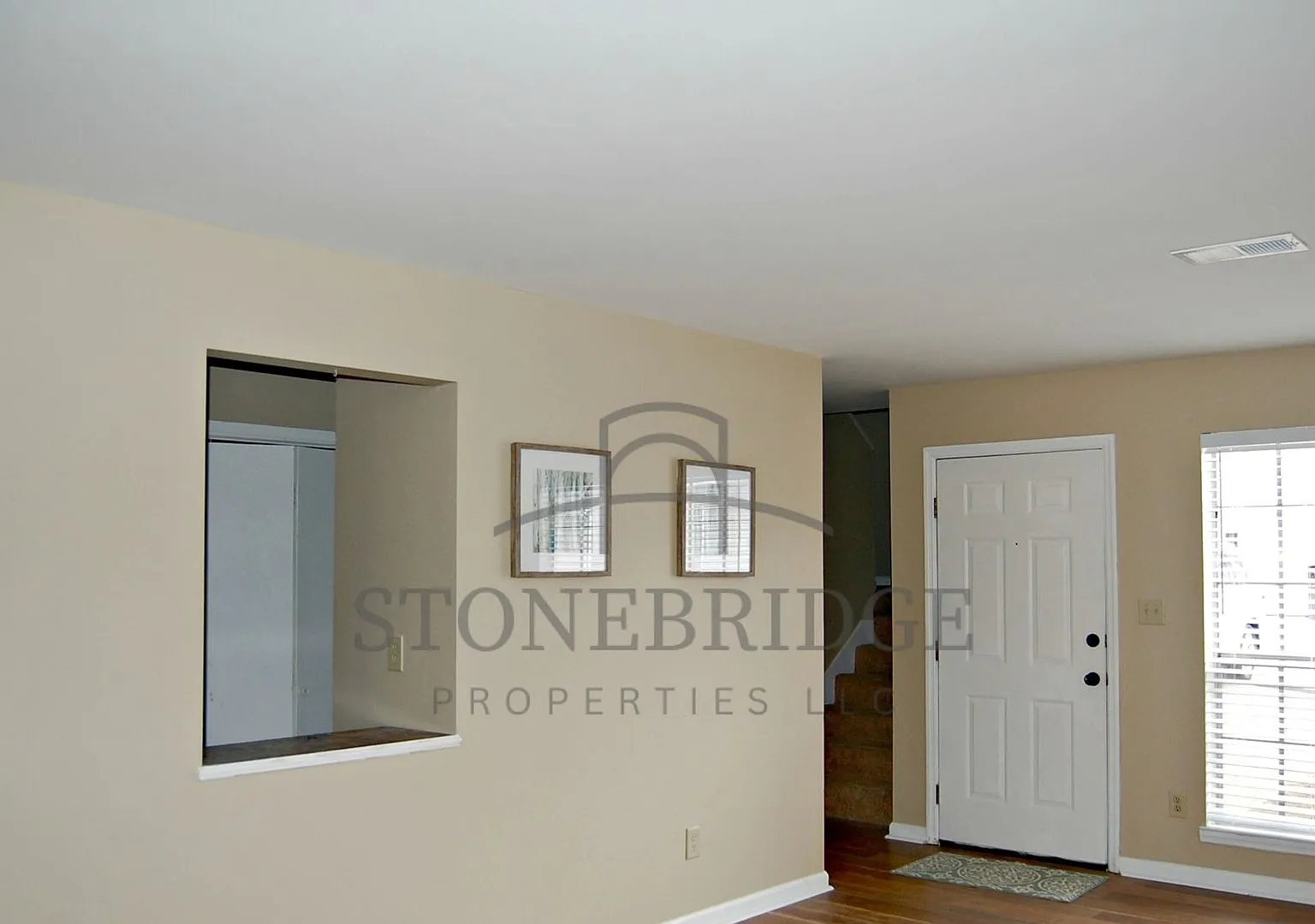 2 bed, 1.5 bath townhome in Helena — Photo 3