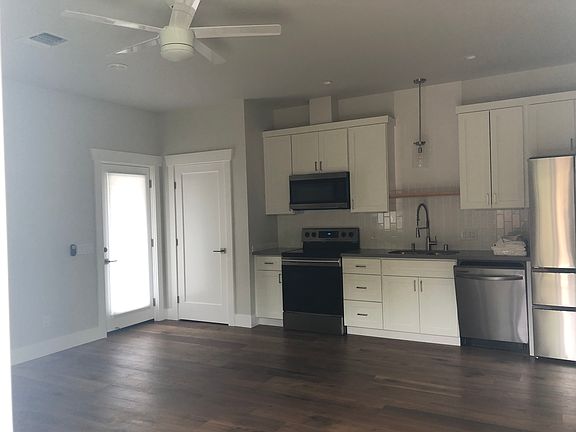 3rd image of 2722 2nd Ave