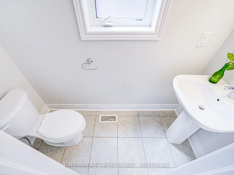 8 Nigh Dr #2 — Photo 5