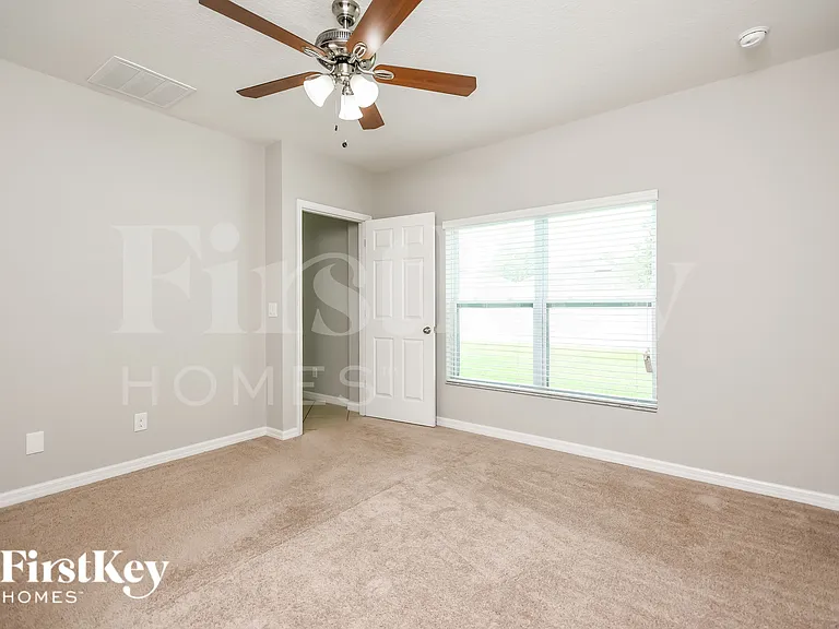 4748 Rockvale Dr — Photo 9