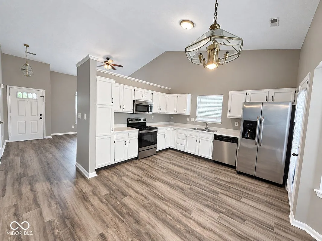 3 bed, 3.0 bath, 1694 sqft, $2,400 — Photo 4