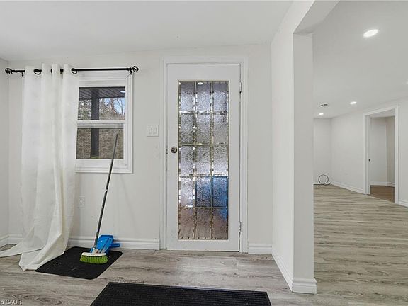 5th image of 63 Sunnylea Ave