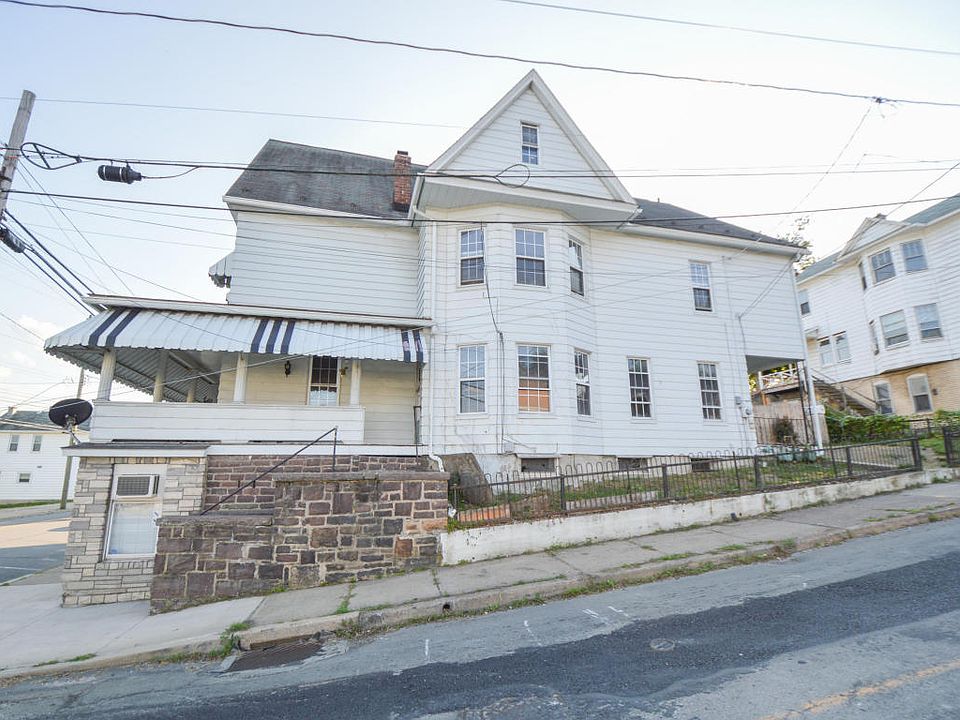 2nd image of 601 W Main St