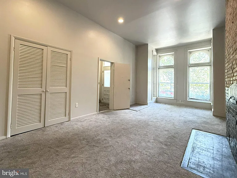 1502 W Mount Royal Ave #1 — Photo 8