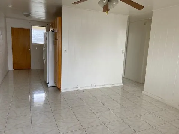 1112 Kemole Ln APT 2D, Honolulu, HI 96826