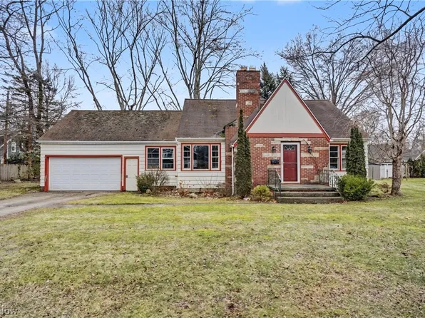 2870 Hastings Rd, Stow, OH 44224