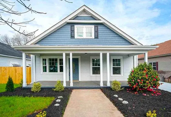 81 Smythe Ave