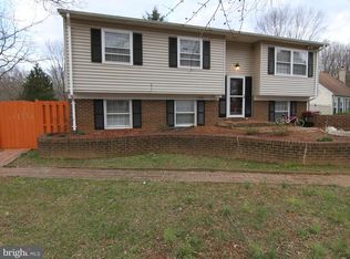 13706 Mahoney Dr, Woodbridge, VA 22193
