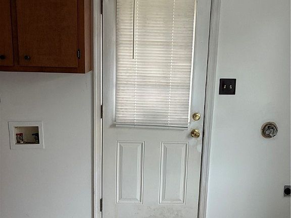 2nd image of 98 Vincent Dr