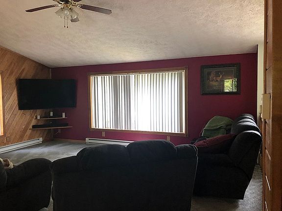 3rd image of 7415 Riverview Dr