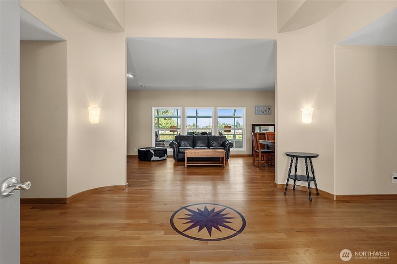 4th image of 8204 Sehome Road