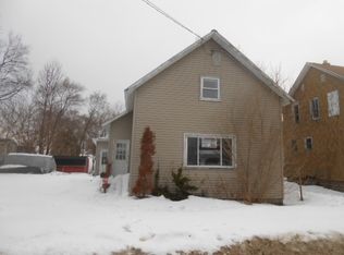 184 7th St, Manistee, MI 49660