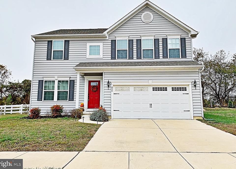 1st image of 824 Whitebird Dr