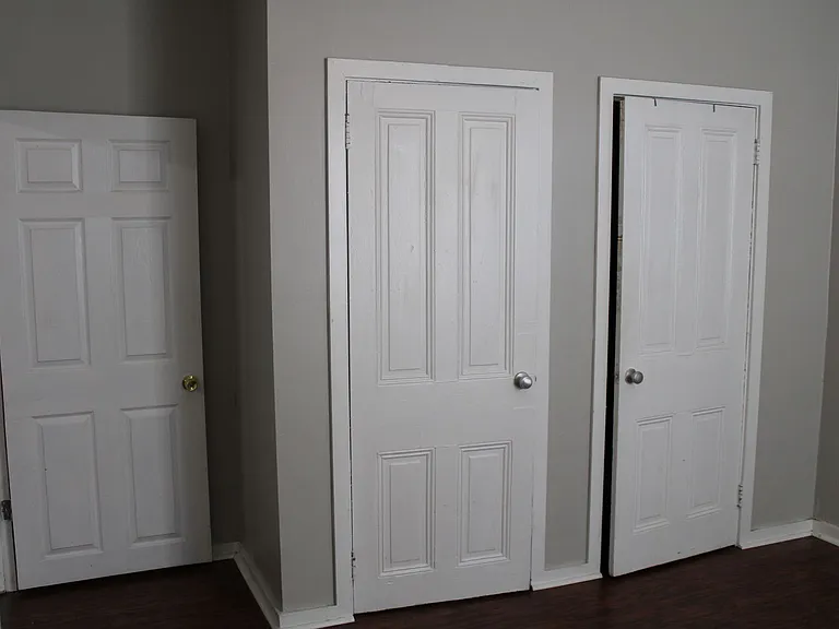 1015 Green St — Photo 7