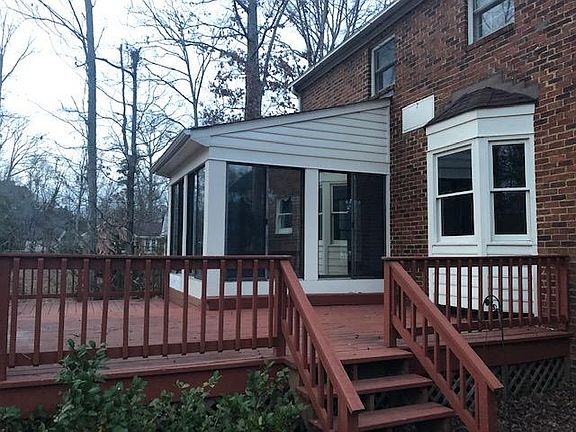 3rd image of 105 Lawnes Cir