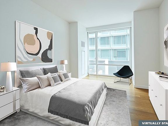 4th image of 311 West Broadway