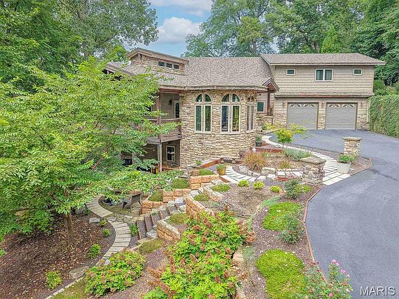 4th image of 1003 Berry Ln