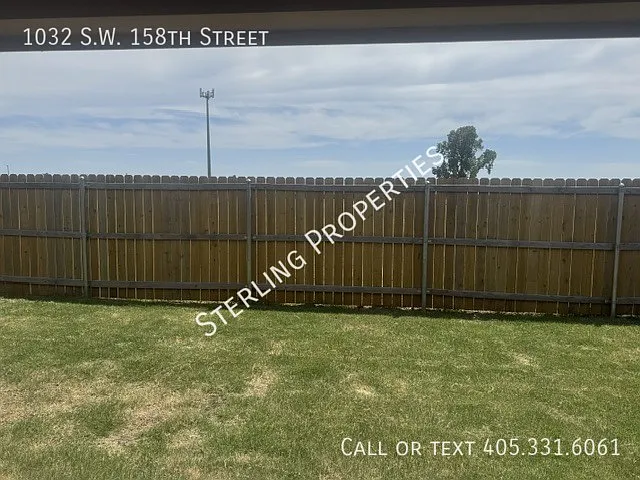 1032 S West 158th St — Photo 3