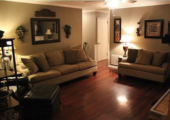 3rd image of 1560 Oak Ln